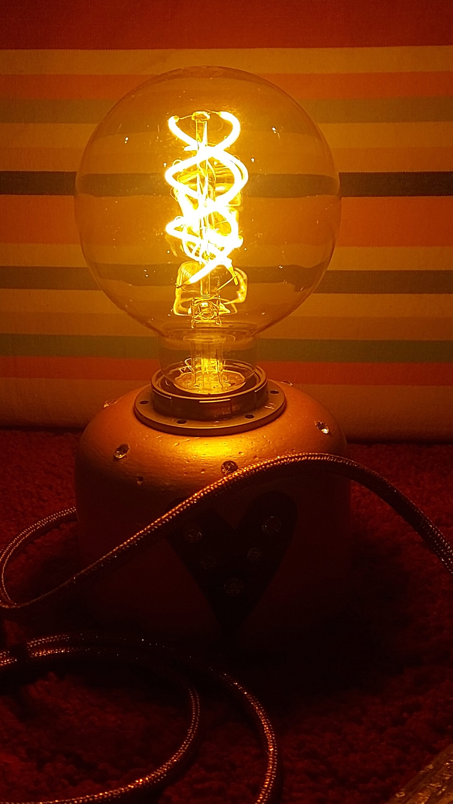 Lampada "Oro e Strass" con cuore nero