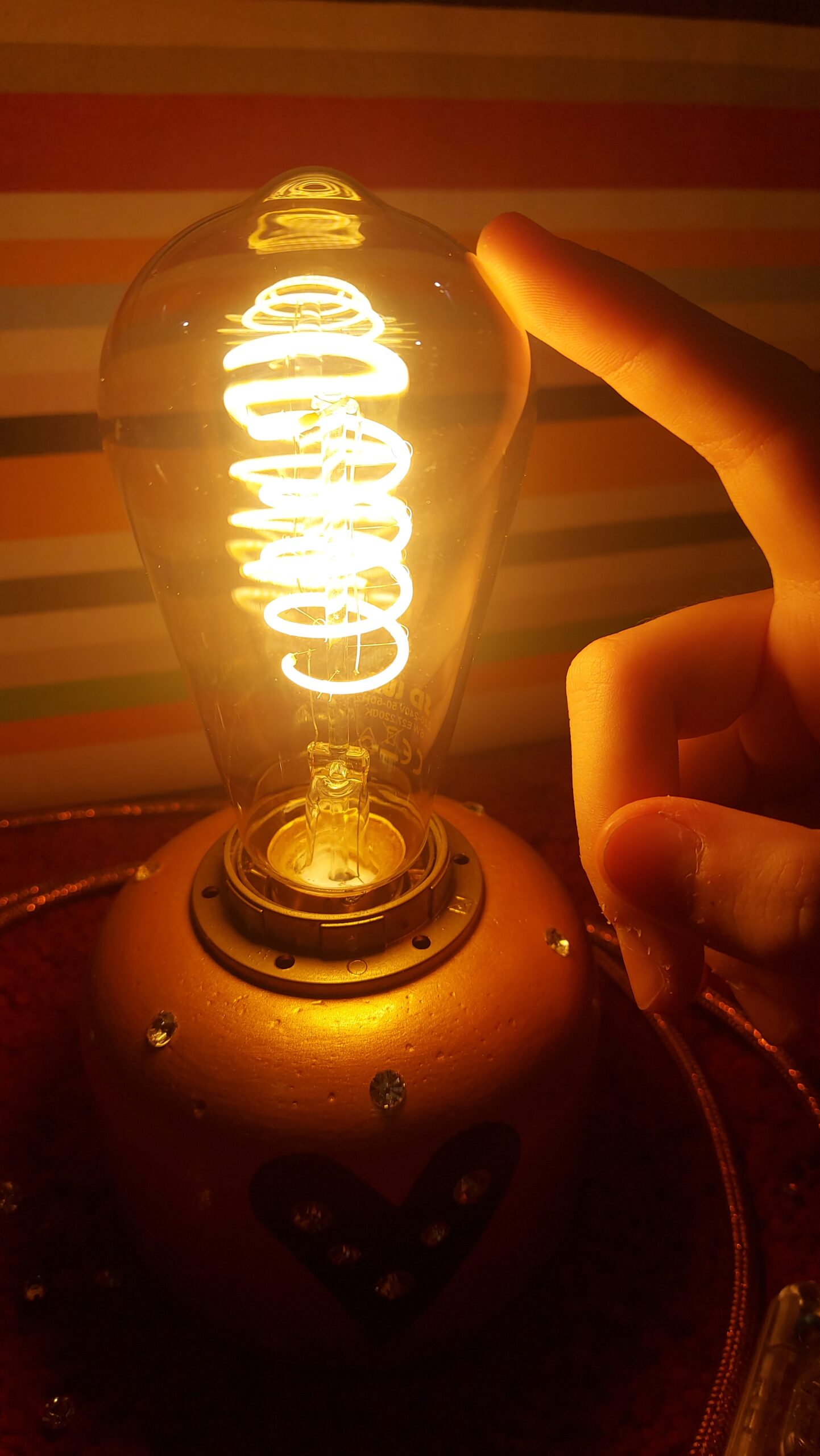 Lampada "Oro e Strass" con cuore nero - immagine 2