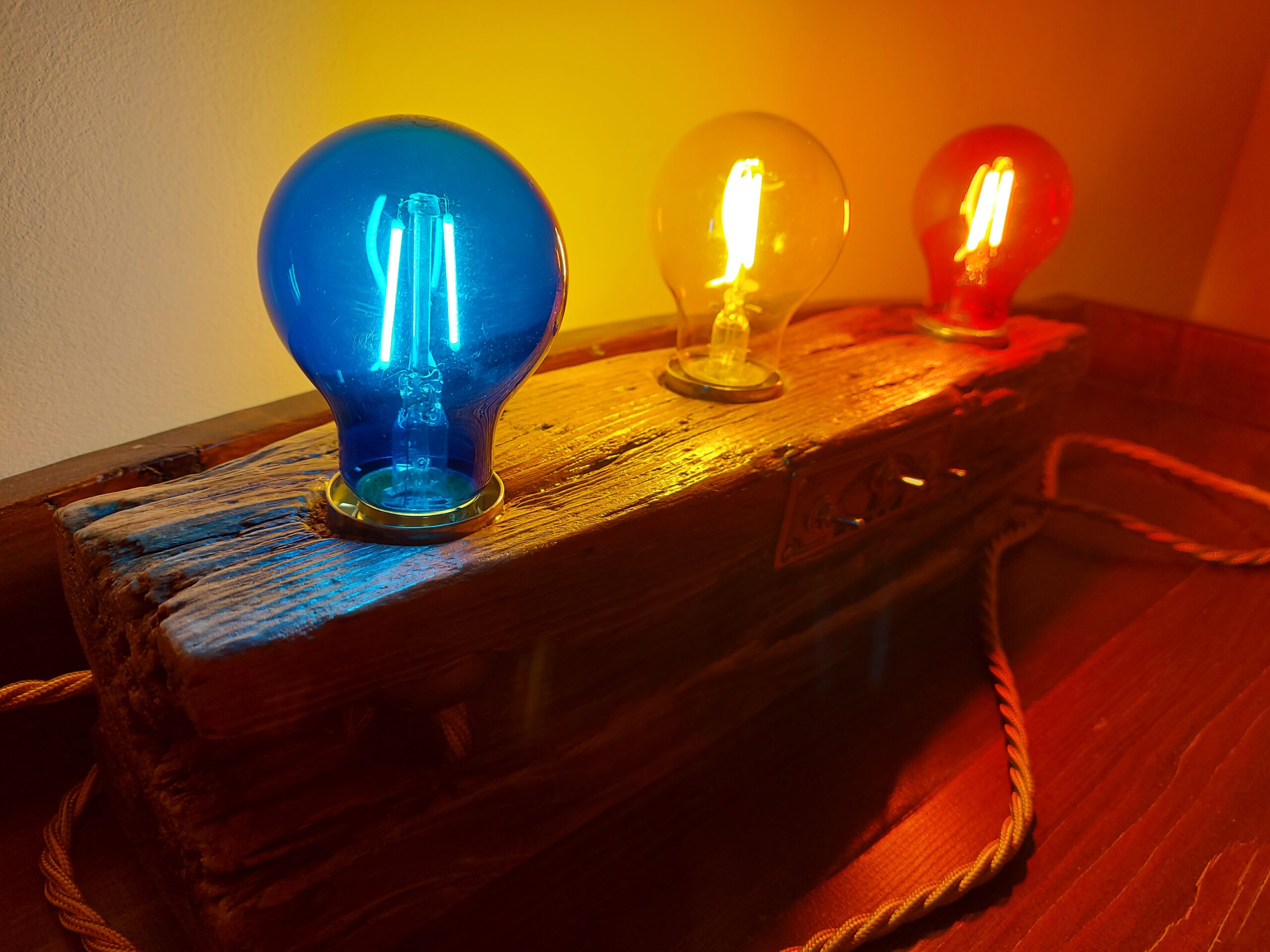 Lampada Trilux con tre lampadine vintage - immagine 3